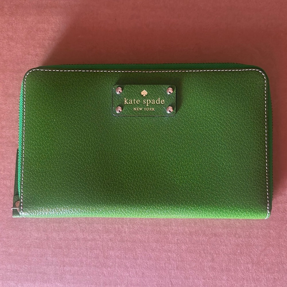 Kate Spade Travel Wallet